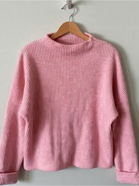 H&M Pink Ribbed Mock Neck Sweater